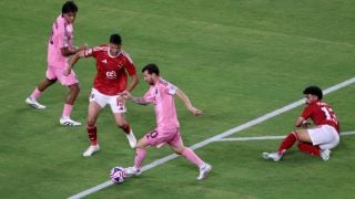 Пропусната дузпа беляза старта на Световното клубно първенство Видео