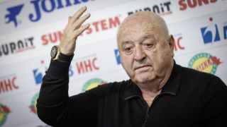 Венци Стефанов: С пръдня боя не се прави