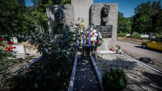 Голям срам с помена за Гунди и Котков Снимки