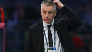 Бунт срещу известен български треньор в Турция, играчите го изгониха