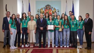 Президентът с награда за новите любимки на България