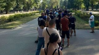 Истерия за билети, левскарите извиха дълги опашки 