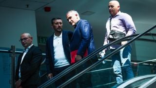 ЦСКА маха човек, взимащ 45 000 евро на месец?