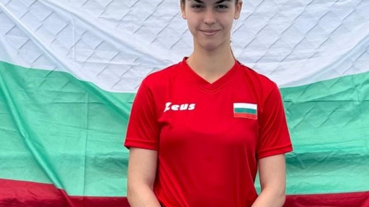 Националка на България продължава в Румъния