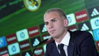 Реал (Мадрид) представи аржентинското си бижу Снимки