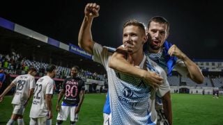 Голи левскари пеят и танцуват в съблекалнята Видео