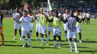 Франкфурт громи аматьори за Купата на Германия