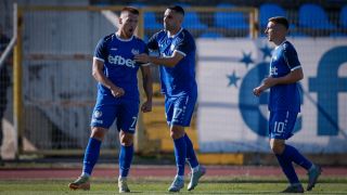 Дузпа, два червени картона и съдия в нокдаун белязаха мач от efbet Лига Видео