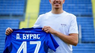Любимец на сектор „Б“ довел новия в Левски