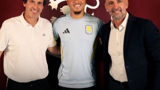 Вила се подсили с играчи от Юнайтед и Ливърпул