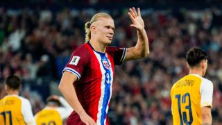 Холанд се извинил на вратаря, на когото вкара 5 гола