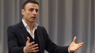 ЦСКА поставя Бербатов на колене в исторически момент Видео
