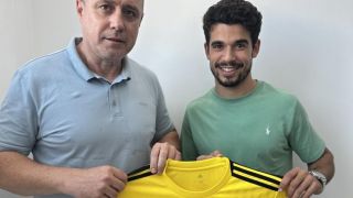 Тим от елита представи свързан с агента на Роналдо