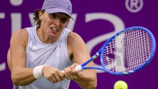 Ига Швьонтек би рускиня за титла