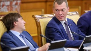 Москва сменя курса, обсъждат промени в управлението