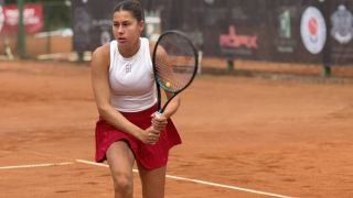 Елизара Янева със седма поредна победа