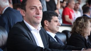 Спортният министър заминава с правителствения самолет за волейболистите