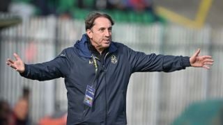 Орела хвърли оставка