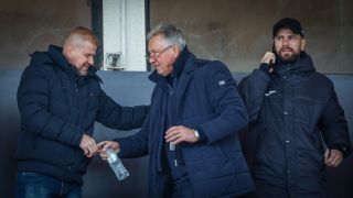 Популярен бос в родния футбол дари за Спартак (Варна)
