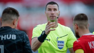 Първо в БЛИЦ: БФС върна правата на Кабаков, а кой свири Левски - ЦСКА...