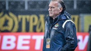 Трите Хикса: Херо винаги е до нас