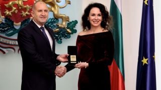 Мария Петрова обра точките при президента Радев Снимки