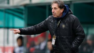 Орела: Мъчим се да играем футбол
