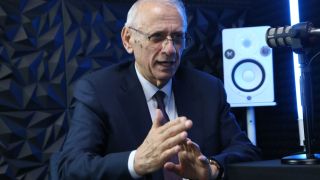 Здравният министър Силви Кирилов пред БЛИЦ Live: Исках Тодор Янчев в Левски