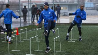 Лидерът във Втора лига бяга от чакания студ в Русе