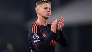 Аякс взима играч на Арсенал