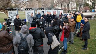 Фотоизложба в центъра на София почете легендата Димитър Пенев