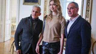Знаменосец на България показа екипа за Олимпиадата