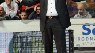 67-годишен чужденец пое Спартак Плевен