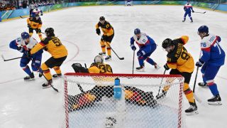 Ясен първият полуфиналист в мъжкия хокей