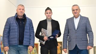 Наша лекоатлетка с прочувствено послание: 13,97 . . . по-трудно е от колкото си го представях