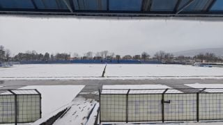 Снегът отложи два мача от Втора лига