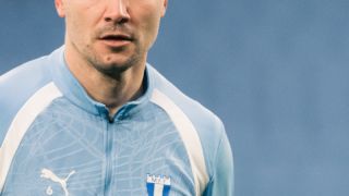 Бивш славист дебютира в Швеция