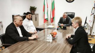 Министърът на спорта се срещна с Карлос Насар