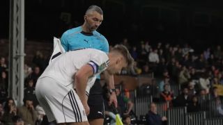 Българинът, който кове ковчези и пробива във Висшата лига