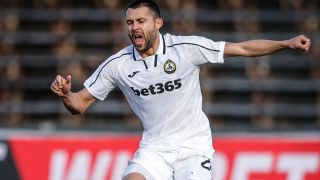 Защитник се завръща за Славия