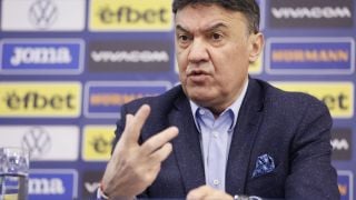 Лекарите продължават битката за живота на Боби Михайлов
