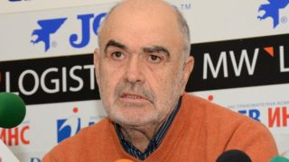 Стефан Грозданов става на 80