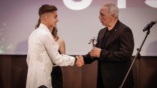 Посланик Стоичков се включи във "Футбол за училища"