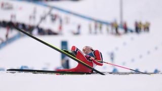 Легенда спешно в болница след тежко падане