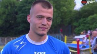Лидер в Трета лига привлече нападател