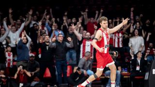 Везенков и Олимпиакос сразиха шампиона на Евролигата