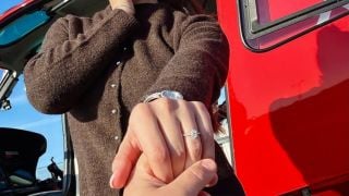 Олимпийска шампионка се сгоди далеч от родината