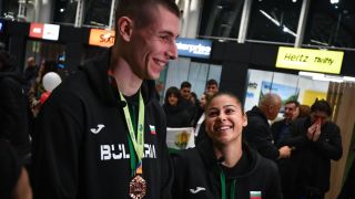 Специални чекове за Саръбоюков и Начева