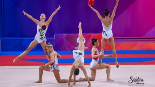 Ансамбълът с отличен старт на Световната купа в София