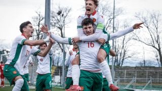 "Лъвчетата" газят, летят към Европейското